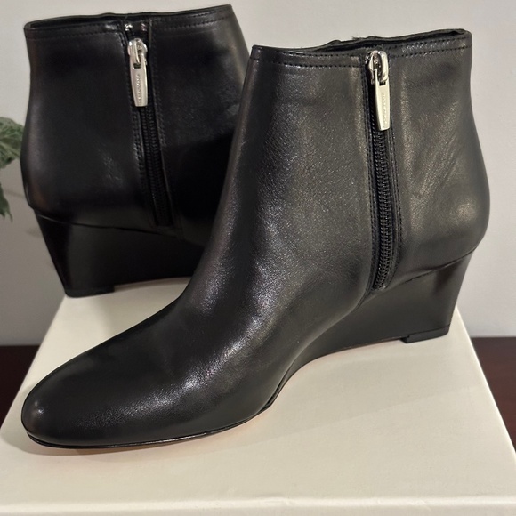 Coach Boots - Picture 1 of 10